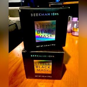 New Full Size Beekman 1802 Little Black Mask